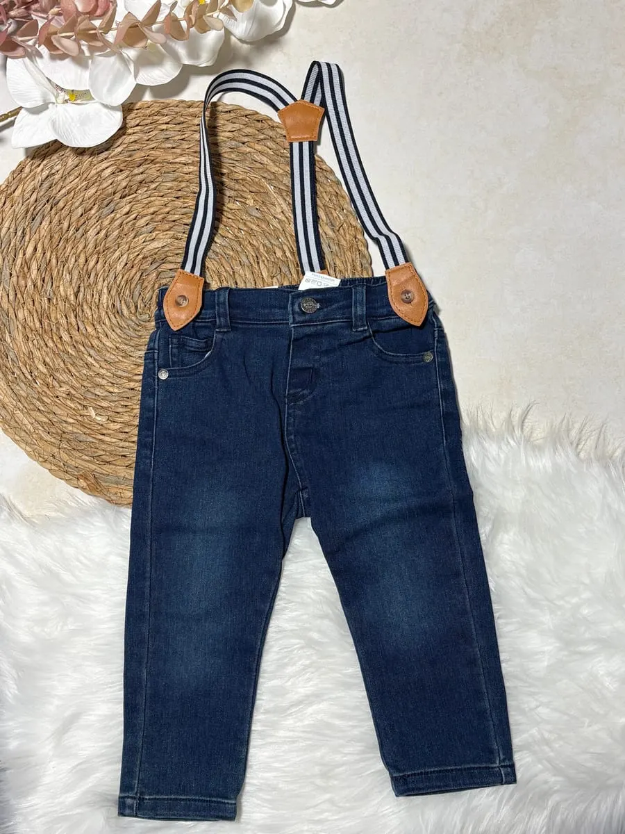 Camisa manga larga amarilla con pantalon de lona con tirantes · talla 18 Meses