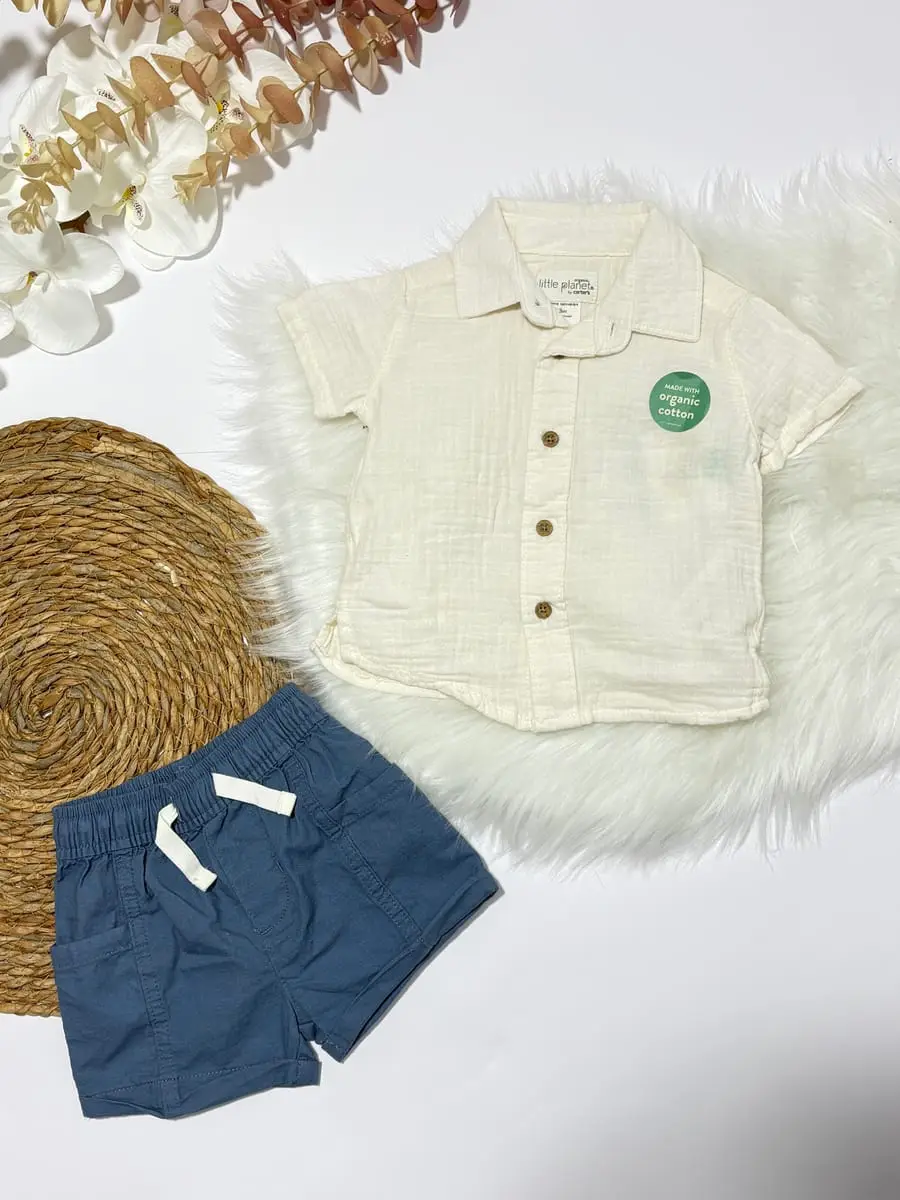 Camisa beige pantaloneta azul · talla 3 Meses