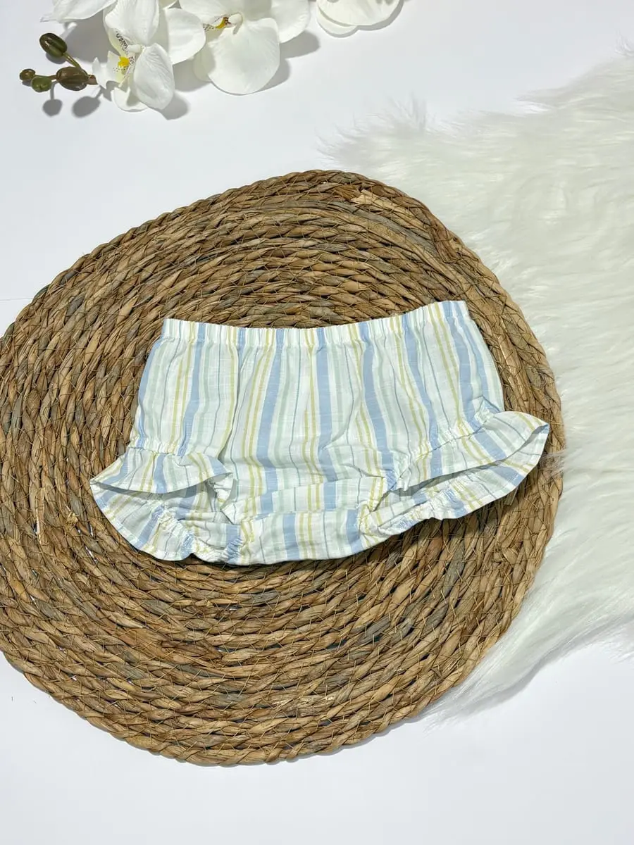 Vestido de rayas con calzon de rayas y banda para el cabello con moño · talla 3 Meses