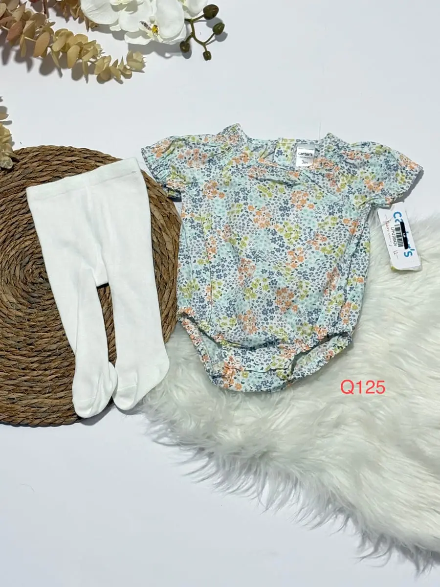 Body de flores de colores y pantie blanco · talla 3 Meses