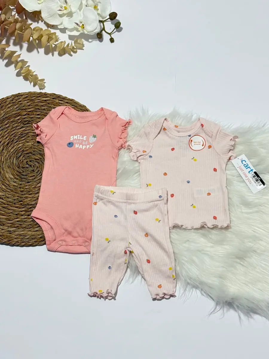 Conjunto body color rosado blusita pantalon rosa con fruititas · talla 0 Meses
