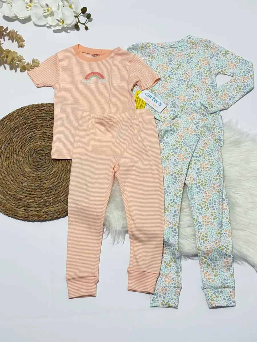 Pijamas de flores de colores y pijama de rayas blusa manga corta · talla 3 Años