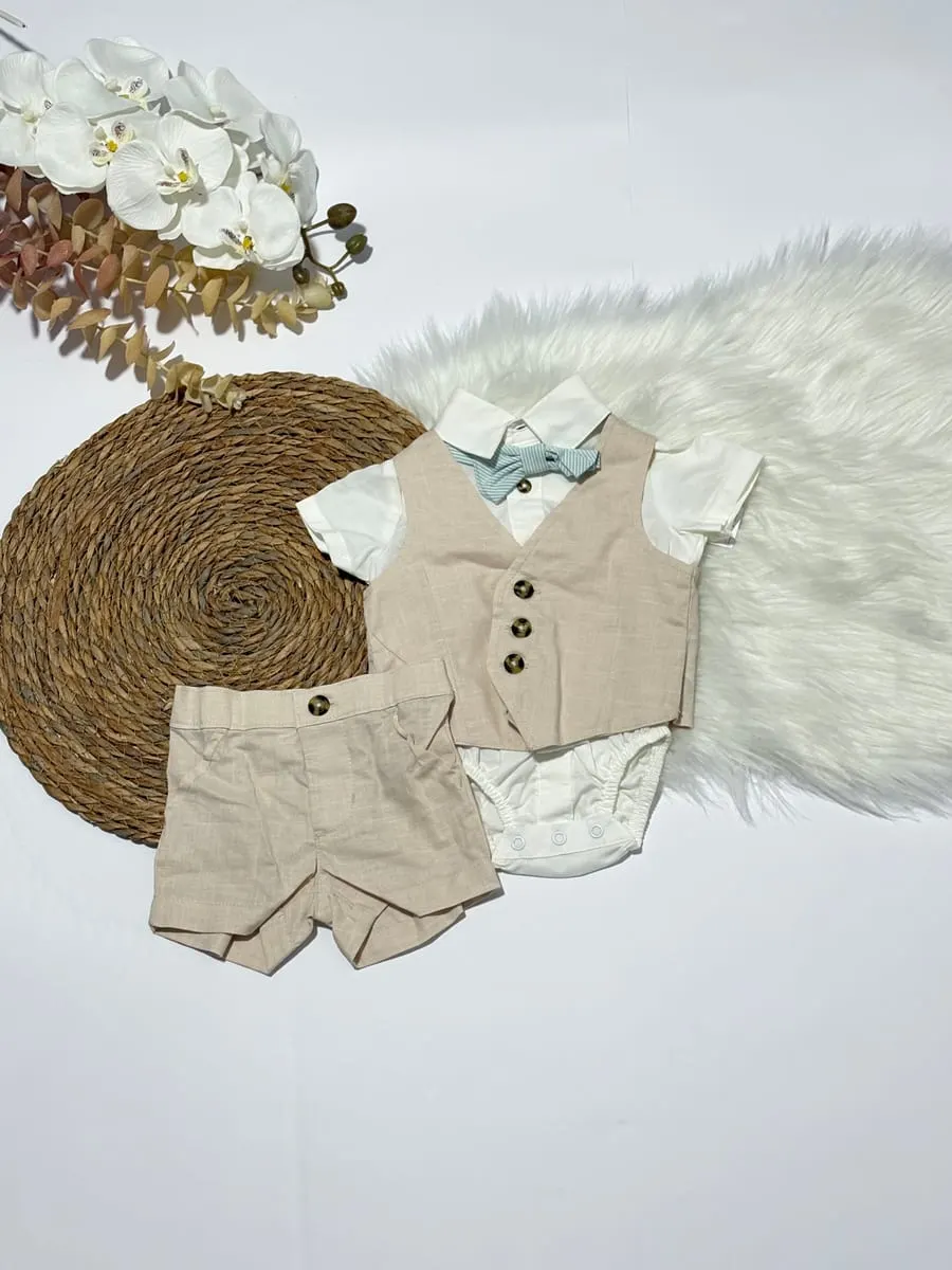 Body formal con chaleco y pantalonetas color piel · talla 3 Meses