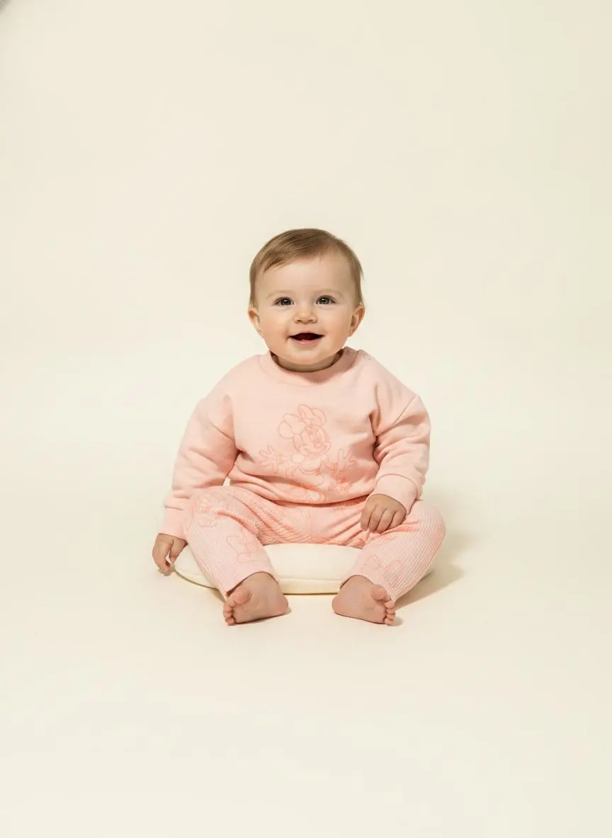 Sudadero de minnie y pantalon de minnie color rosado · talla 0-3 Meses